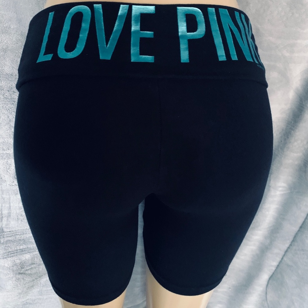 🤩💙PINK VS Yoga Shorts💙 🤩